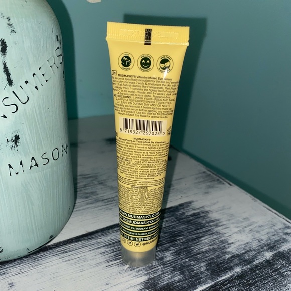 Mudmasky Vitamin-Infused Eye Serum - Picture 2 of 3
